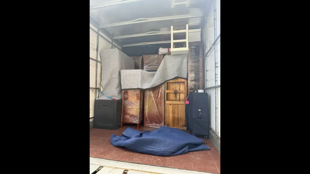 GOLD COAST MOVING COMPANY